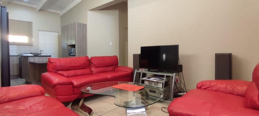 2 Bedroom Property for Sale in Waterval East North West